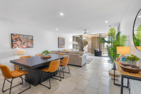 'Tropical Escape' Coastal Daydreams with Rooftop Spa, Palm Cove